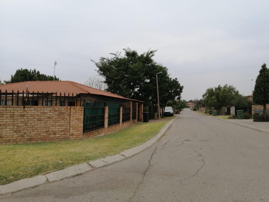 3 Bedroom Property for Sale in Waterval East North West